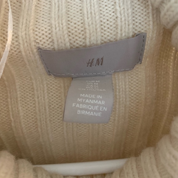 Knitted sweater - Picture 3 of 3